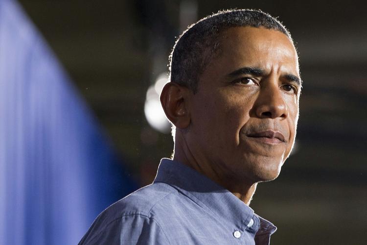 tøvende. Præsident Obama er yderst tøvende omkring en eventuel militæraktion. Så tøvende, at det for længst har antastet troværdigheden af hans 'røde linje'. 