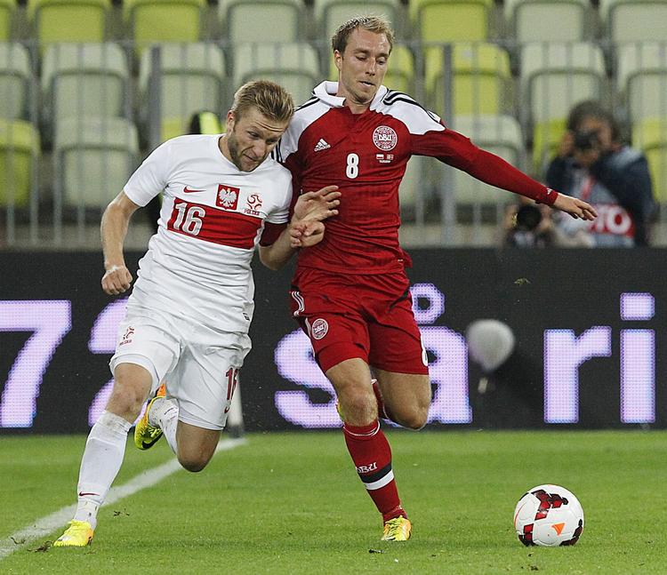 drømmekøb. Christian Eriksen (th) havde en markant nøglerolle på Ajax' hold og svinger også i stigende grad taktstokken på landsholdet. Nu skal midtbanemanden finde sin plads på Tottenhams stjernespækkede mandskab. 