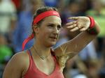 Sejr. Det holdt hårdt, men til sidst kunne Victoria Azarenka vinke op til publikum i triumf. 
