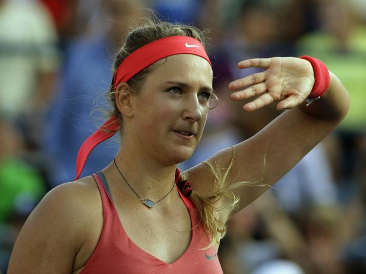 Sejr. Det holdt hårdt, men til sidst kunne Victoria Azarenka vinke op til publikum i triumf. 