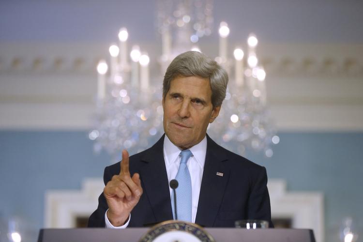 KEMISK ANGREB. Bashar al-Assads regime er skyldige. Det er noget vi ved, siger USA's udenrigsminister John Kerry, der fremlægger efterretningsoplysninger for at underbygge sin påstand. 