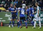 0-2. Med sit første mål i dansk fodbold bragte Olof Mellberg (tv.) FCK foran 2-0. 
