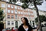 Ondt. »Stigningen gør bare ondt«, siger Marit Tøsse, formand for andelsboligforeningen Roarsvej 5-7 på Frederiksberg (i baggrunden). »Men der er ikke noget, jeg kan gøre«, siger hun. 