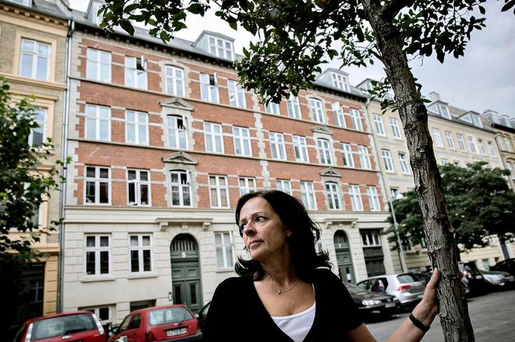 Ondt. »Stigningen gør bare ondt«, siger Marit Tøsse, formand for andelsboligforeningen Roarsvej 5-7 på Frederiksberg (i baggrunden). »Men der er ikke noget, jeg kan gøre«, siger hun. 