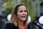 Hurtigere. »Vi opgraderer skinnenettet, og det vil betyde, at alle tog kan komme til at køre hurtigere. Også regionaltogene«, siger transportminister Pia Olsen Dyhr (SF). (Arkivfoto) 