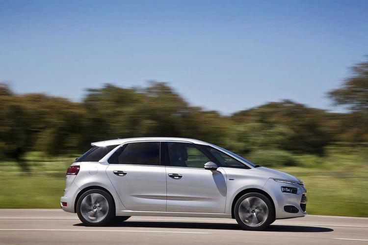 Ansigtsløft. Citroën C4 Picasso har fået en ny udstråling takket være det store rudearel. 