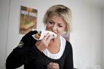 Hotter. Daværende minister Lykke Friis solgte i 2011 hotdogs i forbindelse med Hotdog DM i Tivoli Friheden i Aarhus. 