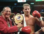 Død. Tommy Morrison blev i 1990 berømt, da han spillede over for Sylvester Stallone i den femte Rocky-film. 