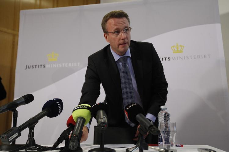 Asyl. Regeringen har ingen planer om at ændre asylreglerne og give flere syrere asyl herhjemme, siger justitsminister Morten Bødskov (S). 