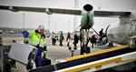 Pålæsning. Bagagen behøver ikke nødvendigvis at pålæsses på flyveren. Den kan fragtes af kurer. 