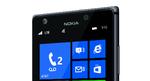 NAVNESKIFT. Kig godt på toppen af denne Nokia Lumia 925. Det er formentlig en af de sidste gange, vi kommer til at se et Nokia-logo på en smartphone. Fremover kommer der kun til at stå Nokia på gammeldags feature-phones til den tredje verden. (Foto: Nokia) 