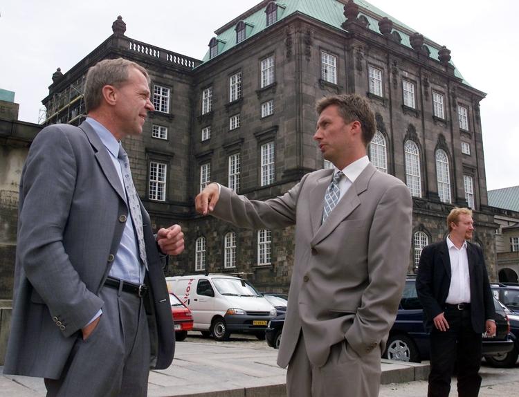 VAGTHUND. Formand for presselogens bestryelse, Henning Olsson (tv) vil holde øje med Thornings tilgængelighed. (arkivfoto) 