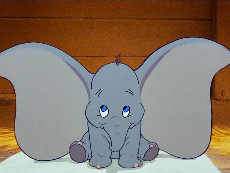 dumbo. Cirkus Dannebrog giver heste og klovner fri og rydder manegen for at vise Walt Disneys klassiske tegnefilm 'Dumbo' fra 1941 