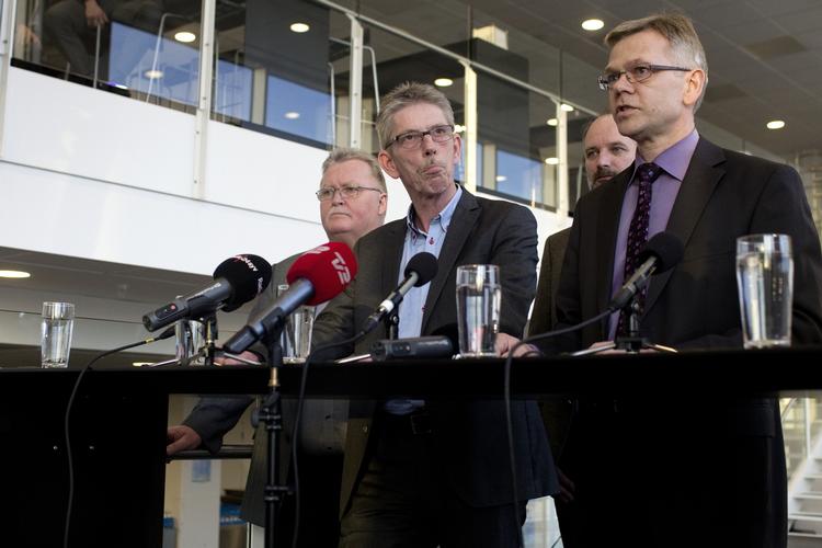 fortrudt. Jan Villadsen (i midten) meldte sig på banen som ny formandskandidat efter Poul Erik Skov Christensen, men nu trækker han sig. 