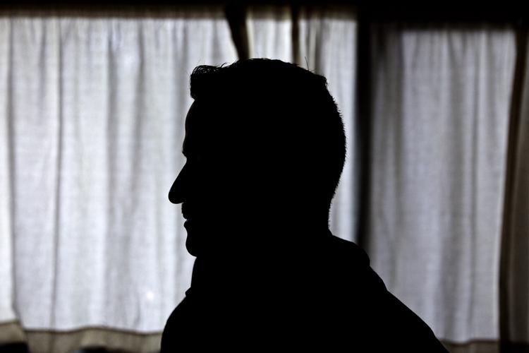 Flygtet. Sebastian er flygtet fra borgerkrigen i Syrien for snart to år siden. Hans familie er stadig i landet. De forsøgte for nylig at flygte til Libanon, men der var så mange mennesker, at grænsen på et tidspunkt blev lukket. 