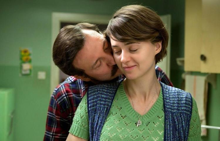 Helteskildring. Polske Andrzej Wajda er stadig en bundsolid og engagerende filmfortæller i sit helteportræt af landsmanden Lech Walesa og årene med bevægelsen Solidarnosc. 