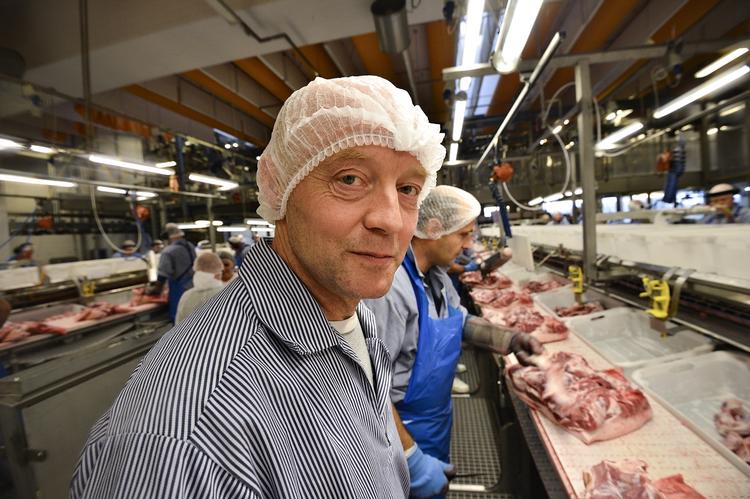 tæt. Formand for tillidsmandskollegiet Lars Mose tror, at chancen for, at de ansatte stemmer forslaget om lønnedgang for sikring af deres arbejdspladser hjem er fifty-fifty. 