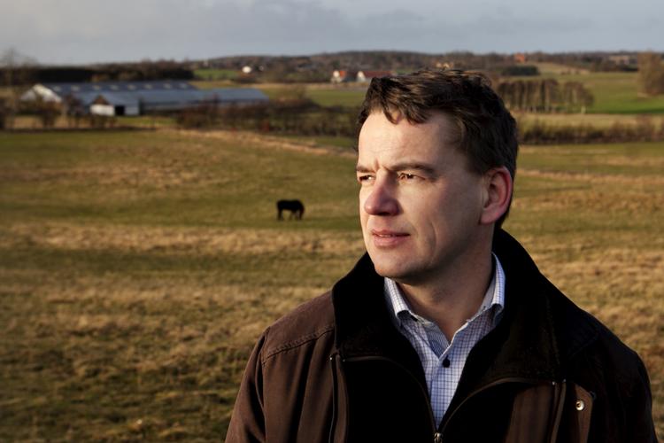 Bistand. Udviklingsminister Christian Friis Bach (R) tordner mod Venstres forslag om at skære i udviklingsbistanden. 