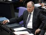 Afpresset. En anonym brevskriver har afpresset den tyske kanslerkandidat Peer Steinbrück. (Arkivfoto) 