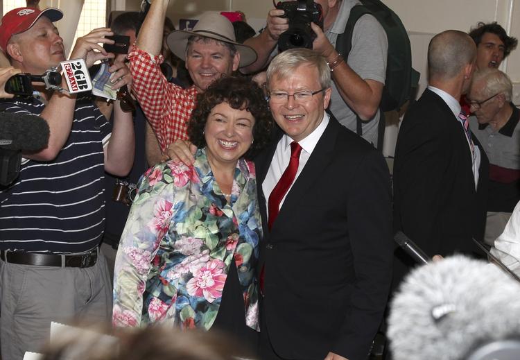 Afgående. Kevin Rudd er ikke længere premierminister af Australien. Landet skal nu ledes af konservative tony Abbott. 