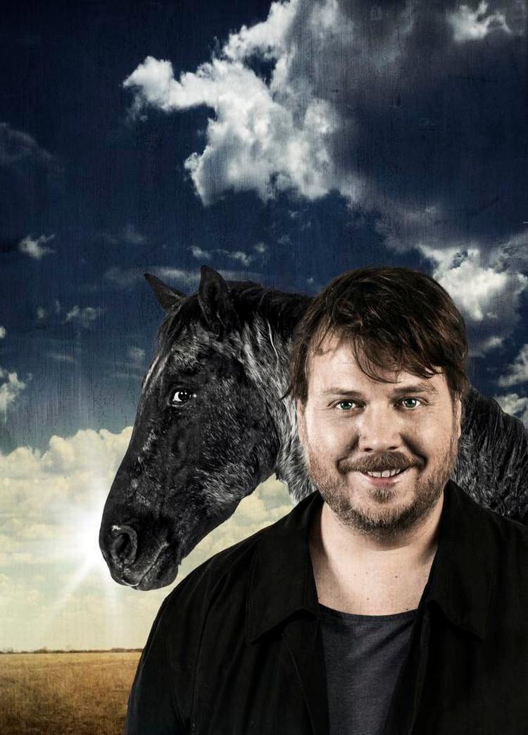 Don nicolas. Skuespilleren Nicolas Bro tager som Don Quixote på drømmerejse på Betty Nansen Teatret i december. 