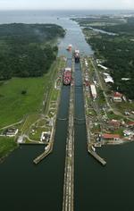 Kanal. I Panama er man ivrig efter at forsvare sin position som en af verdens førende handelsveje og besluttede derfor ved en folkeafstemning i 2006, at kanalen – som næste år fylder 100 år – skulle udbygges. 