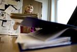 Undersøgelse. 60 millioner timer om året bliver brugt på bureaukrati, hvis resultatet bredes ud til samtlige 270.000 offentligt ansatte 