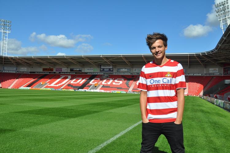 klub-ejer. Den unge Doncaster-fan og musikalsk millionær,  Louis Tomlinson, har nu købt sig en fodboldklub. 