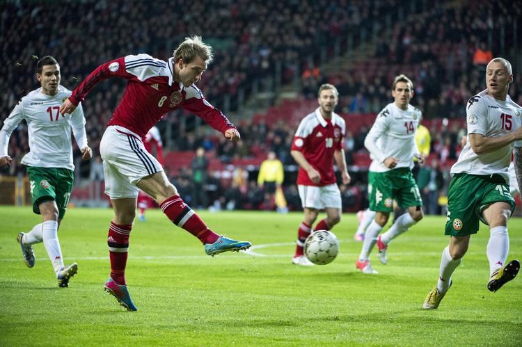 UAFGJORT. I to forsøg mislykkedes det for Christian Eriksen og de øvrige danskere at besejre Bulgarien i VM-gruppen, så nu skal andre sørge for yderligere pointtab for den nuværende toer. 
