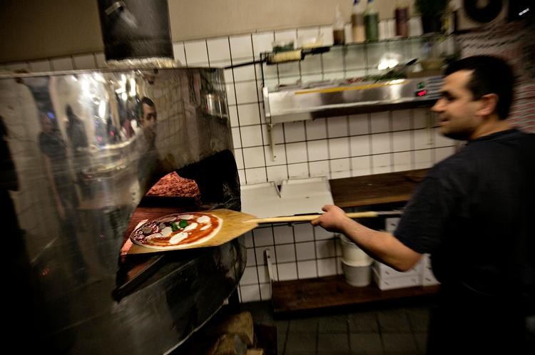 Stenovn. Pizzeriaet Forno a Legna på Frederiksberg bød på den bedste pizza i Helle  Brønnum Carlsens store pizzaædegilde. 