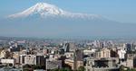 Uopdaget. Jerevan by og bjerget Ararat i baggrunden. Ararat er kendt for historien om Noahs Ark, som med alle dyrene strandede på Ararat, da syndfloden trak sig tilbage. 