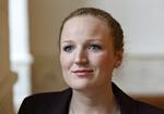 Praktikpladser. En reform af erhvervsuddannelserne er ikke komplet, uden at der bliver fundet en løsning på problemet med manglende lærerpladser, mener Enhedslisten. Derfor foreslår uddannelsesordfører Rosa Lund, at virksomheder fremover tvinges til at tage lærlinge. 