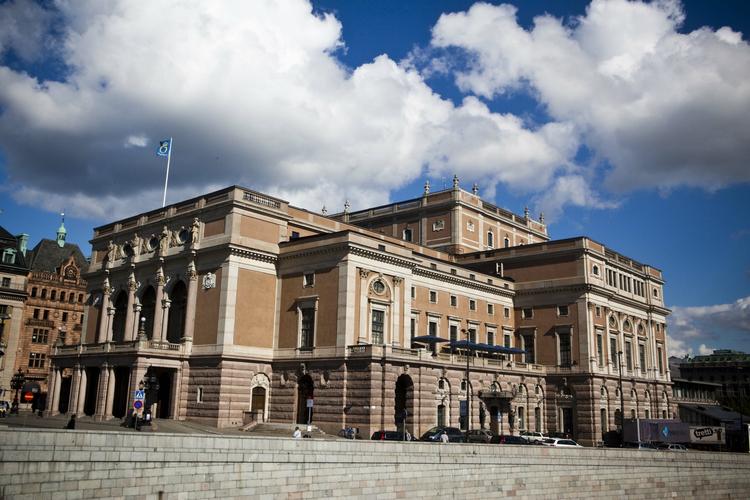 Kungliga Operan i Stockholm. Sammen med det nye norske operahus i Oslo har operahuset i København også sat skub i tankerne om et nyt operahus i Stockholm. 