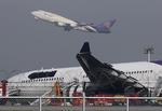 Forulykket. Thai Airways-flyet røg af landingsbanen i søndags. Nu har selskabet sortlistet sit navn på flyet. 