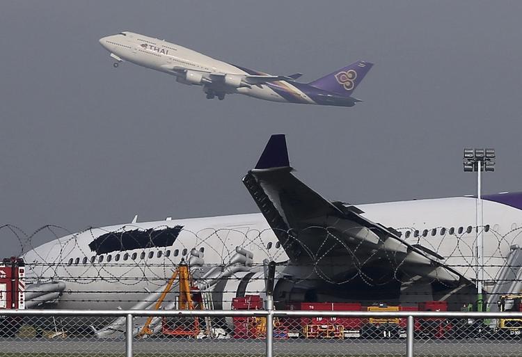 Forulykket. Thai Airways-flyet røg af landingsbanen i søndags. Nu har selskabet sortlistet sit navn på flyet. 