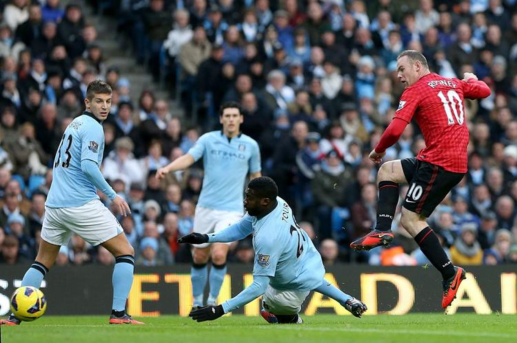 Investeringsmulighed. Nogle af de første skillinger vil formentlig blive sat på den kommende weekends store lokalopgør i Manchester mellem United og City. 