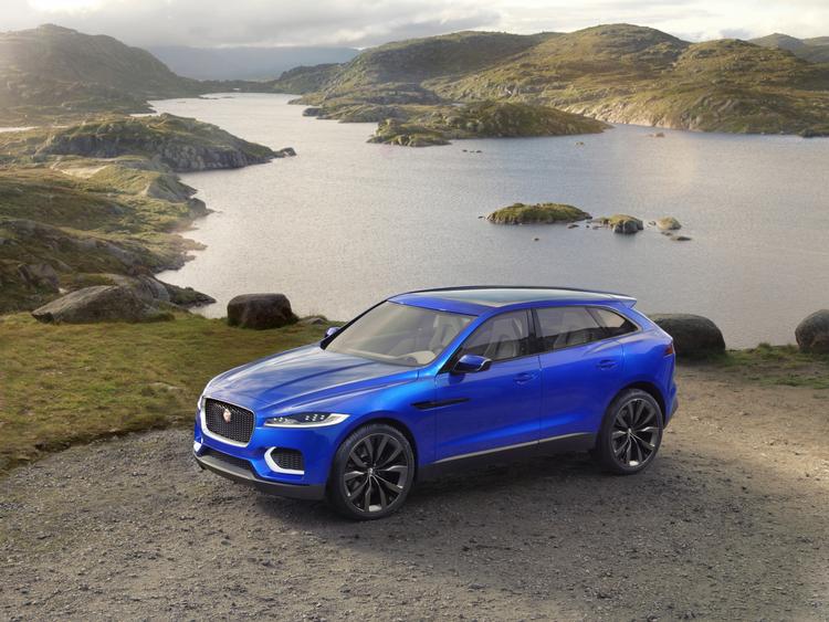 Alsidig. Jaguar C-X17 vil være i rette element både på asfalt og i lidt mere uvejsomt terræn. 