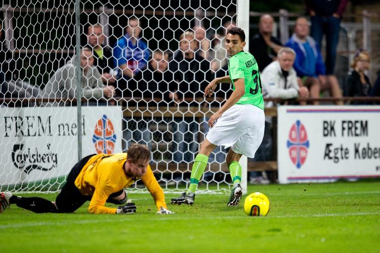 9-1. Mustafa Abdellaoue (th) kunne have scoret flere gange, men fik sig et hattrick, da OB vandt stort over den kristne klub, FC Udfordringen. 