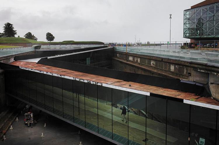 BIG. Museet for Søfart er tegnet af arkitektfirmaet BIG.  Det hed indtil for kort tid siden Handels- og Søfartsmuseet og lå på Kronborg, hvor det havde ligget siden oprettelsen i 1915. 