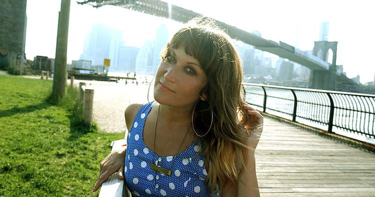 Hjemby. Musiker Naja Rosa Koppel bor i Brooklyn-bydelen Bedford-Stuyvesant. Kreative fra hele verden har det sidste årti slået sig ned i Brooklyn. FOTO: Tom Nørgaard 