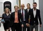 Boligskat. Statsminister Helle Thorning-Schmidt på vej til dagens møde i Det Udenrigspolitiske Nævn. 
