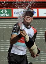 veteran. Christopher Horner fejrer sejren på tredje etape af Vuelta a Espana, hvor han nu har store chancer for at ende øverst på podiet. 