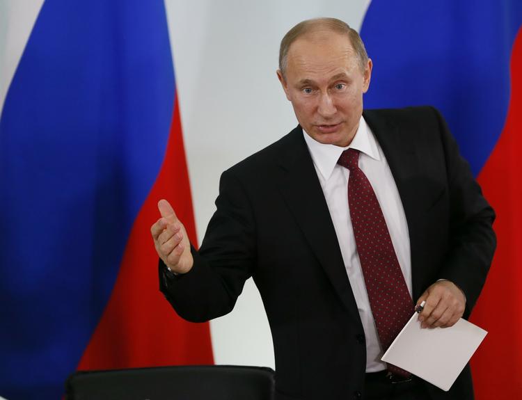 frelst. Putin har i ugens løb belært USA om hvordan man opfører sig i verdenssamfundet og om deres berettigelse som verdens politibetjent. 