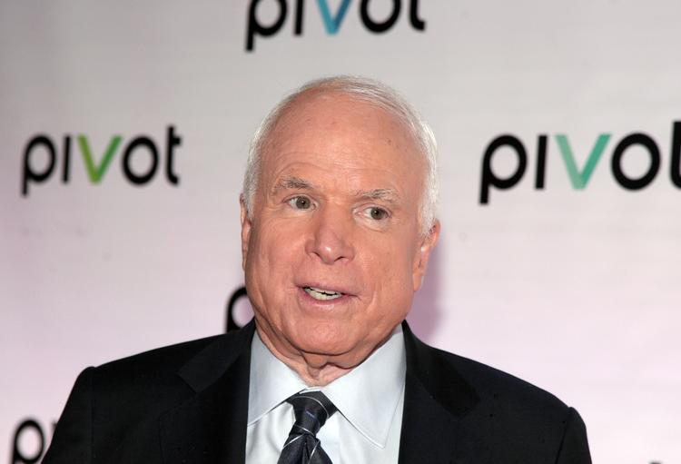 Læserbreve. Senator John McCain vil nu svare Putins læserbrev i The New York Times med at indlæg i Pravda. 
