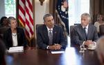 AFVENTENDE. USA's præsident Barack Obama vil ikke fuldstændig trække truslen om et amerikansk angreb på Syrien tilbage. 