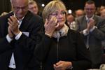 Landsmøde. Pia Kjærsgaard kneb an tåre, da den nye partiformand opfordrede til stående klapsalver for hendes indsats for Dansk Folkeparti. 