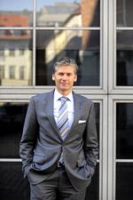 Danske Bank's nye ordførende Thomas F. Borgen er fotograferet udenfor den Danske Bank i hjertet af København. 