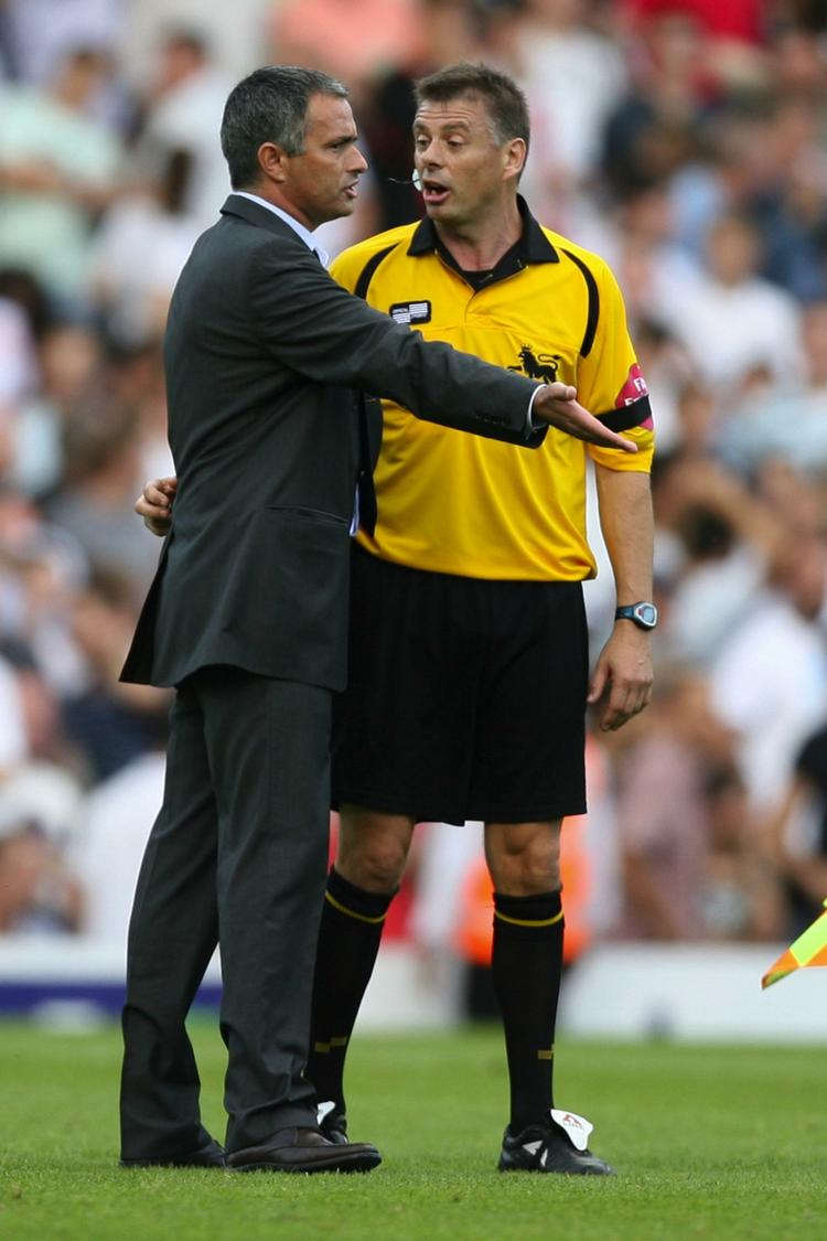 Diskussion. Halsey i verbal infight med en ung José Mourinho i 2006. 