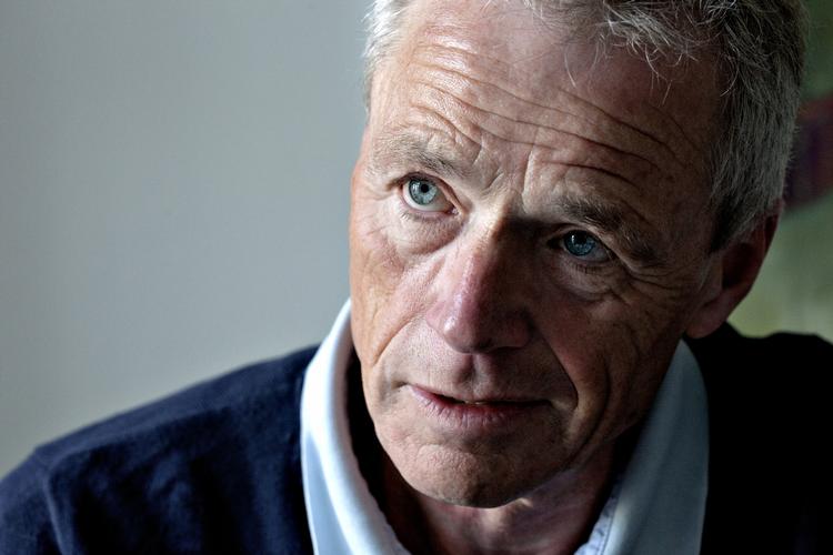 muddermål. Andes Eldrup blev overraskende afskediget som topchef i Dong sidste år, efter at det kom frem, at han havde givet nogle nøglemedarbejdere høje lønninger. Under hele processen føler han, han har været udsat for mudderkast. 
