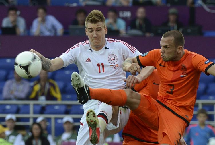 strandet. Nicklas Bendtner får svært ved at finde tilbage til formen fra EM-slutrunden sidste år, når danskeren ikke kan se frem til fast spilletid hos Arsenal. 